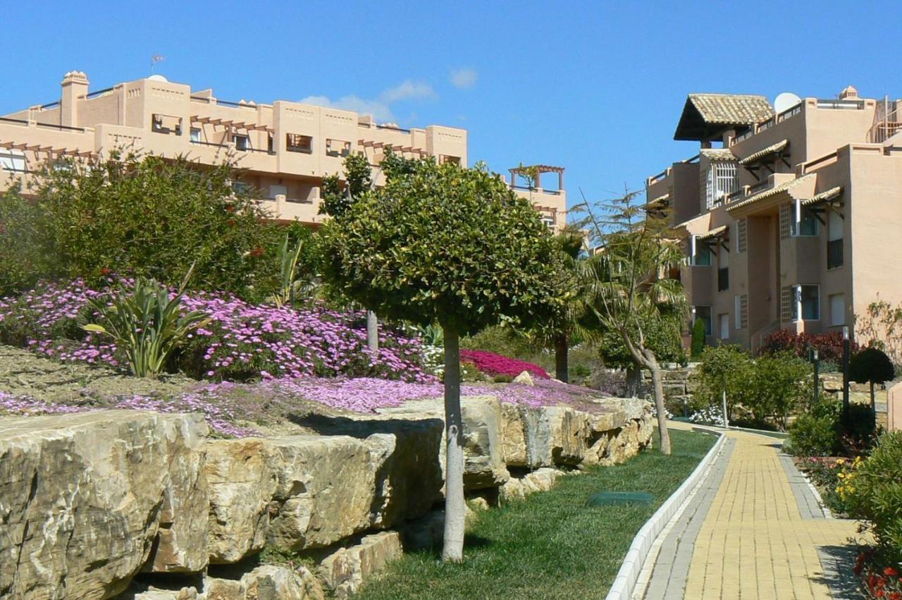 Penthouse With Roof Terrace, Bbq, Pool- And Sea Views Apartment Buenas Noches Bagian luar foto