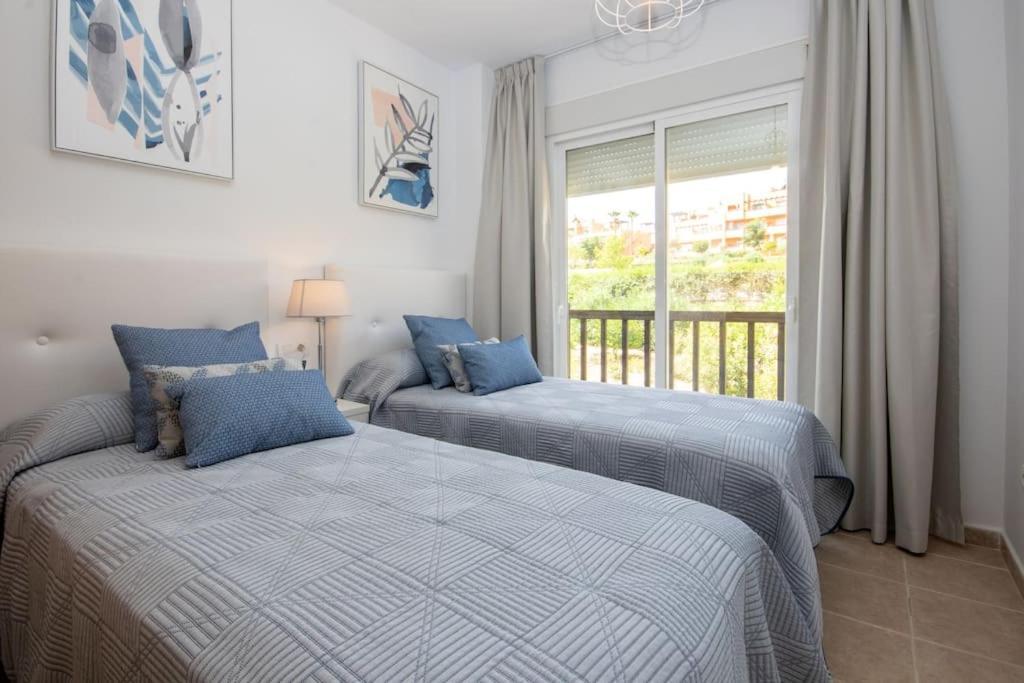 Penthouse With Roof Terrace, Bbq, Pool- And Sea Views Apartment Buenas Noches Bagian luar foto