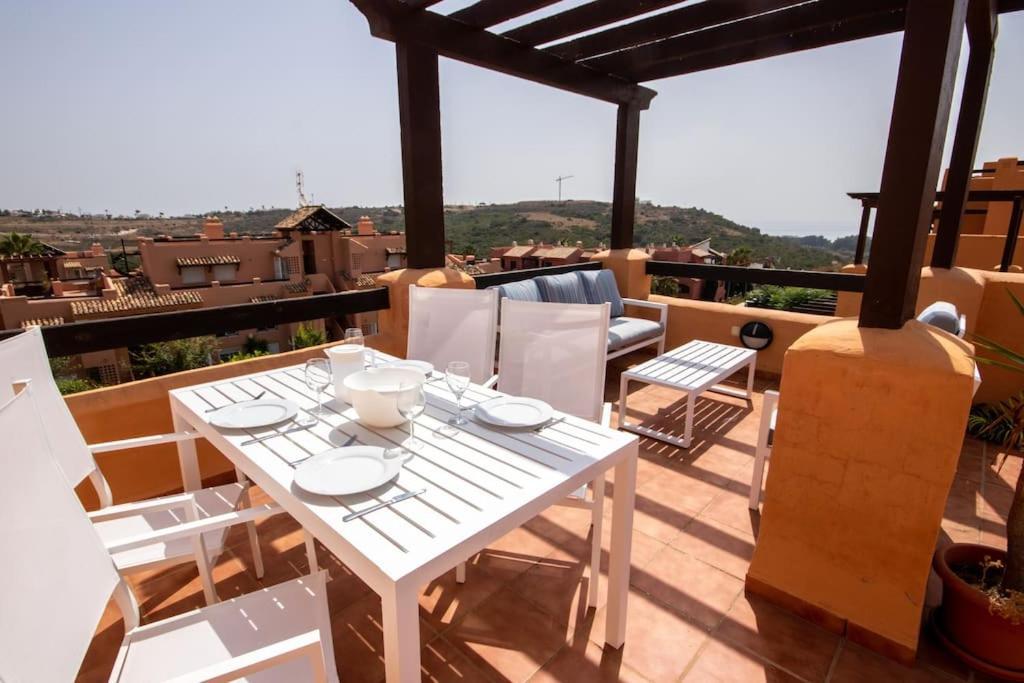 Penthouse With Roof Terrace, Bbq, Pool- And Sea Views Apartment Buenas Noches Bagian luar foto