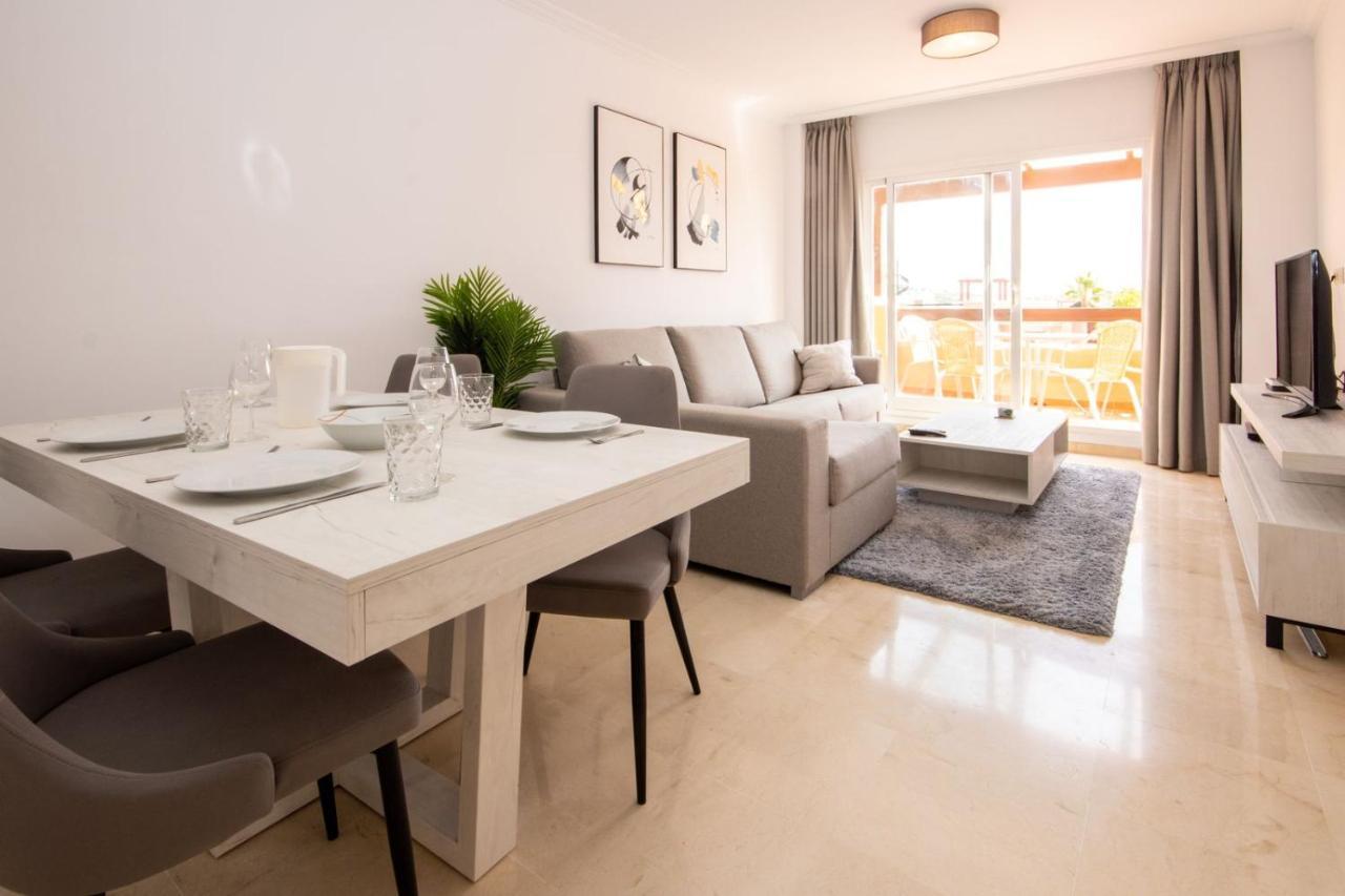Penthouse With Roof Terrace, Bbq, Pool- And Sea Views Apartment Buenas Noches Bagian luar foto